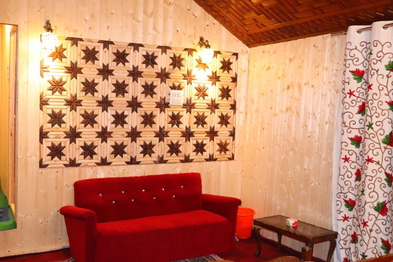 House Boat New Pala Palace Srinagar  Exterior photo