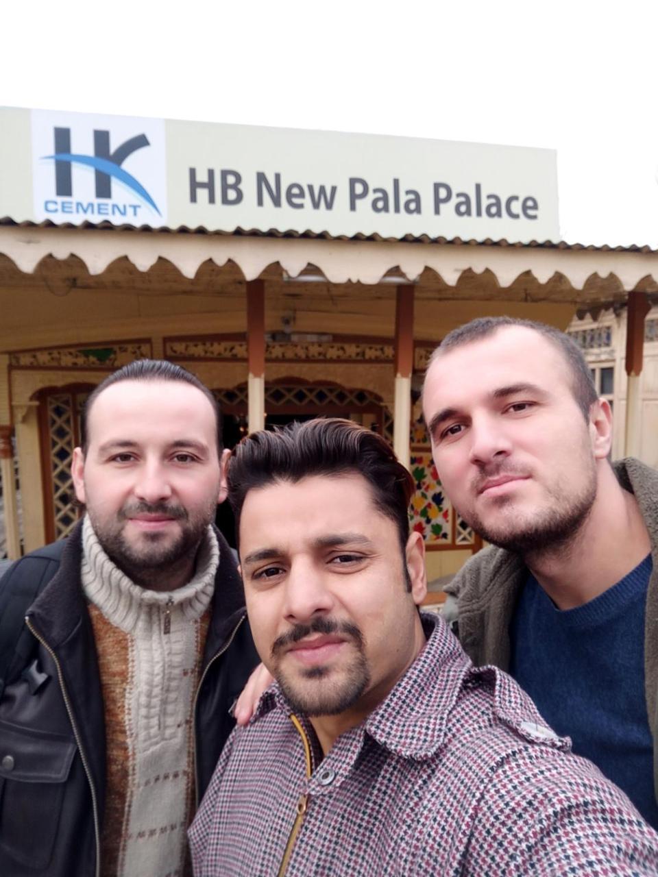 House Boat New Pala Palace Srinagar  Exterior photo